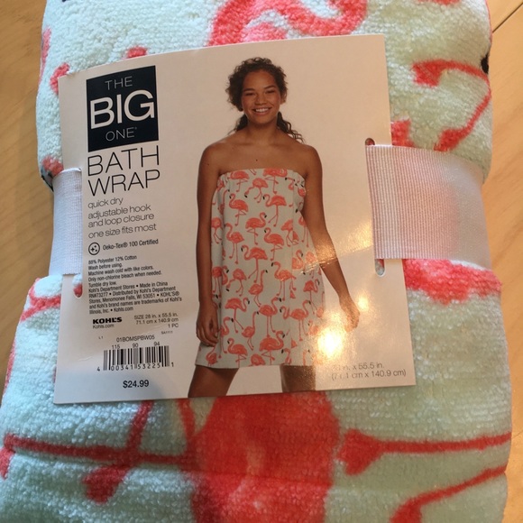 The Big One Bath Wrap NWT Flamingos